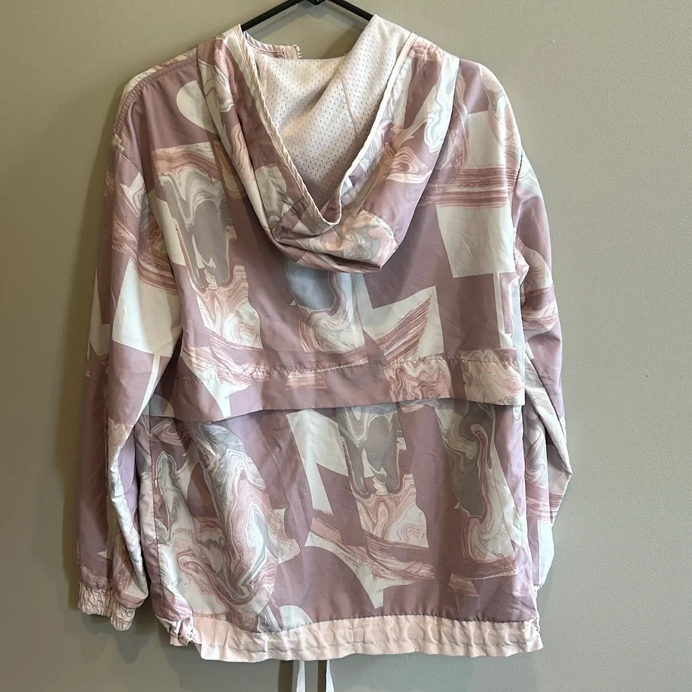 Nike womens tech sport marble pullover hooded windbreaker size medium